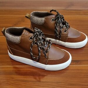 US SPORTS Kids Sneaker Tan Size 9